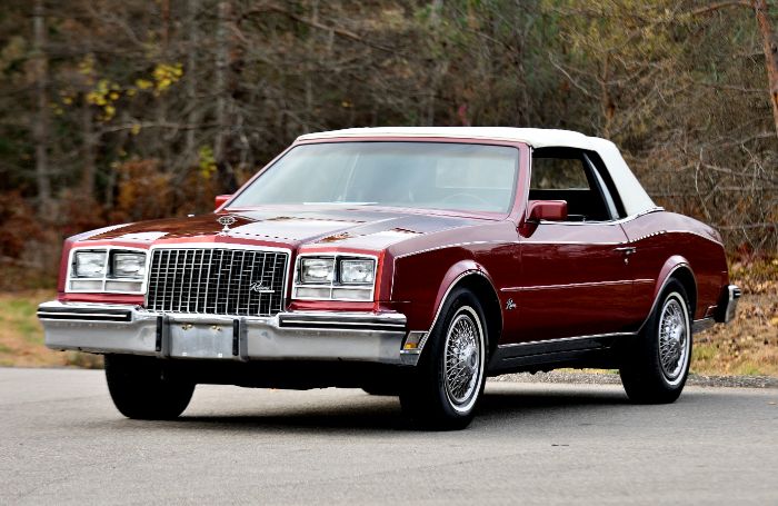 Buick-Riviera-1983-Red-Red-37