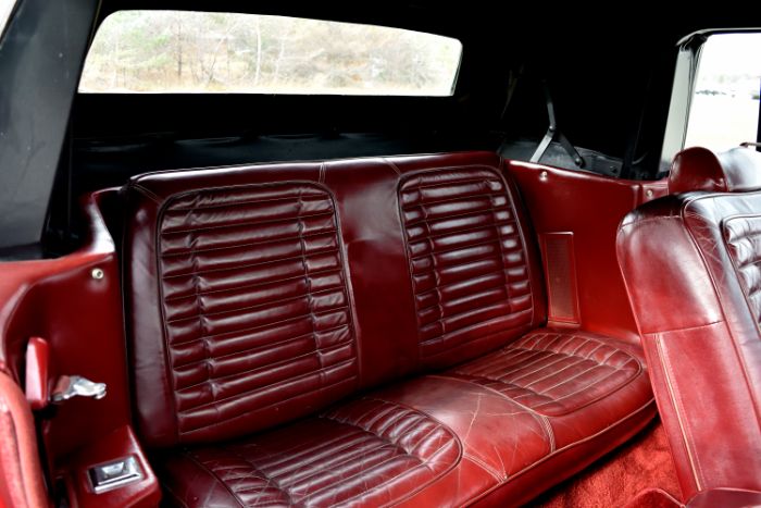 Buick-Riviera-1983-Red-Red-39