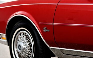 Buick-Riviera-1983-Red-Red-6