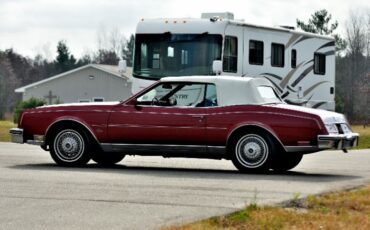 Buick-Riviera-1983-Red-Red-9