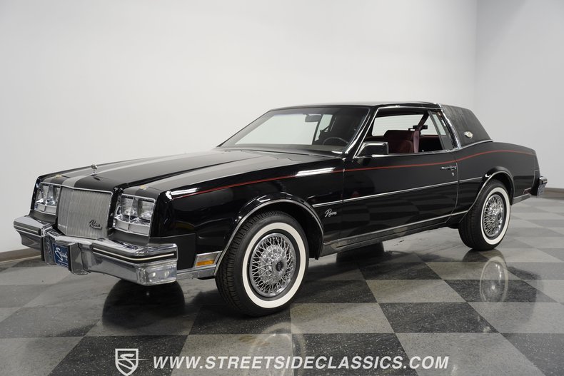 Buick-Riviera-1985-Black-Dark-Red-10