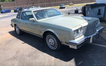 Buick-Riviera-1985-Green-11