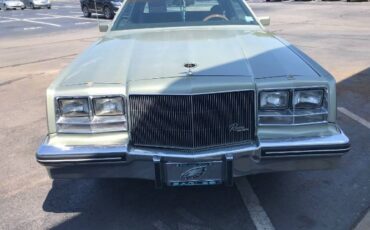 Buick-Riviera-1985-Green-13