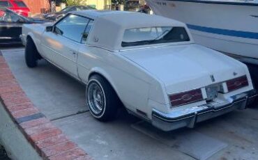 Buick-Riviera-1985-White-1