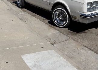 Buick-Riviera-1985-White-4