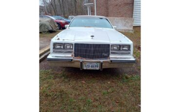 Buick-Riviera-1985-White-Red-Maroon-1