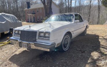Buick-Riviera-1985-White-Red-Maroon