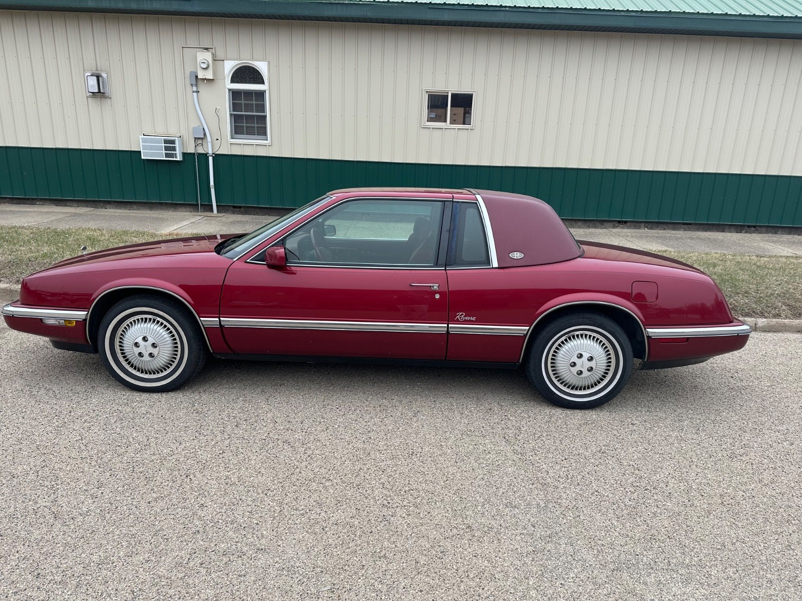 Buick-Riviera-1992-Coupe-1