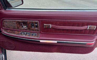 Buick-Riviera-1992-Coupe-12