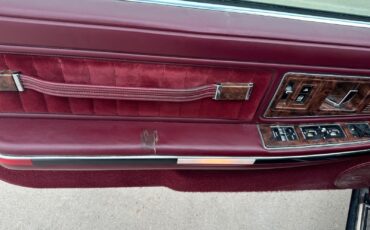 Buick-Riviera-1992-Coupe-13