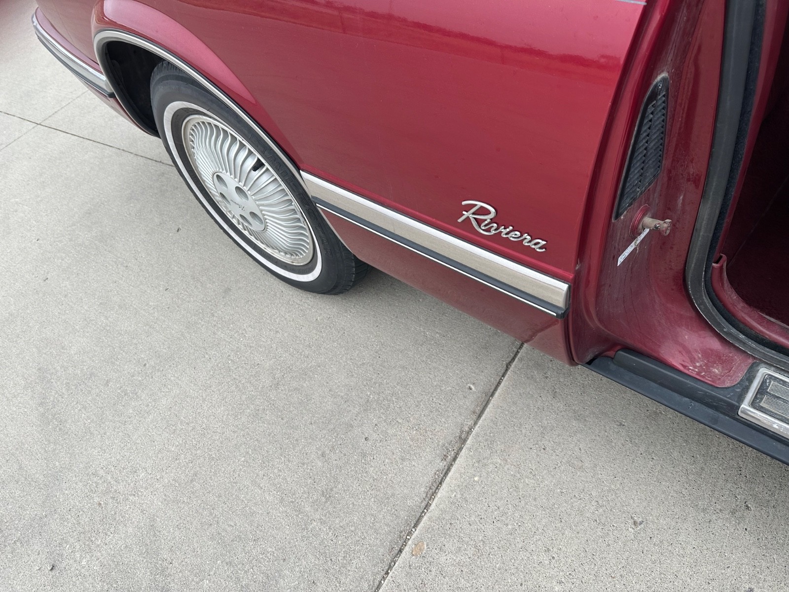 Buick-Riviera-1992-Coupe-15
