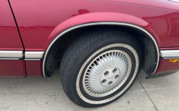 Buick-Riviera-1992-Coupe-4