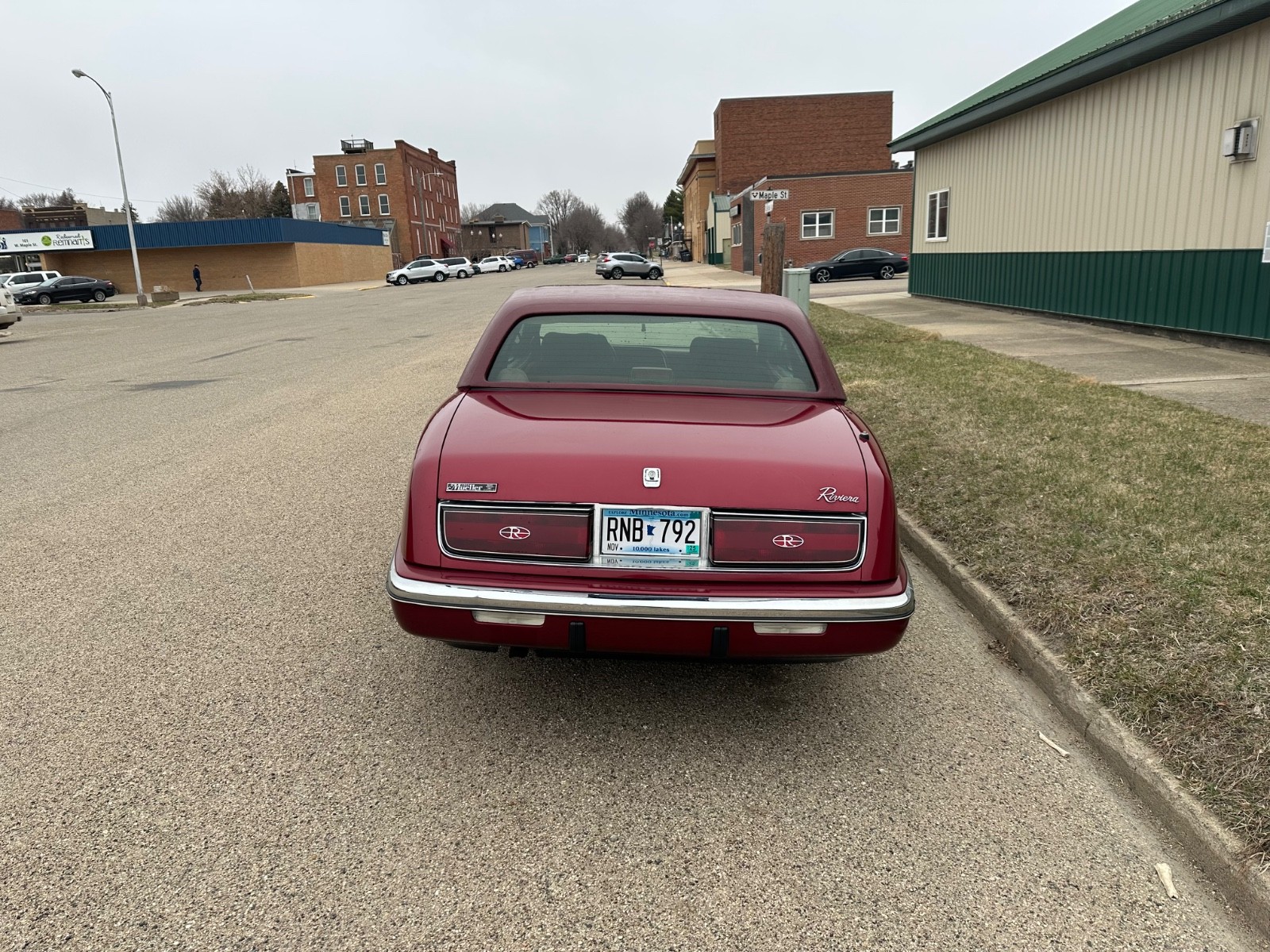 Buick-Riviera-1992-Coupe-8