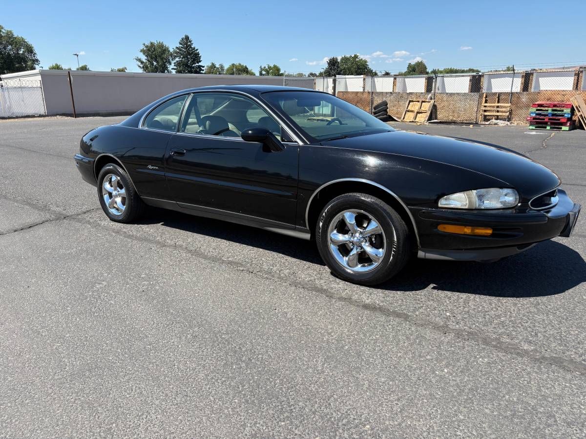 Buick-Riviera-1995-19