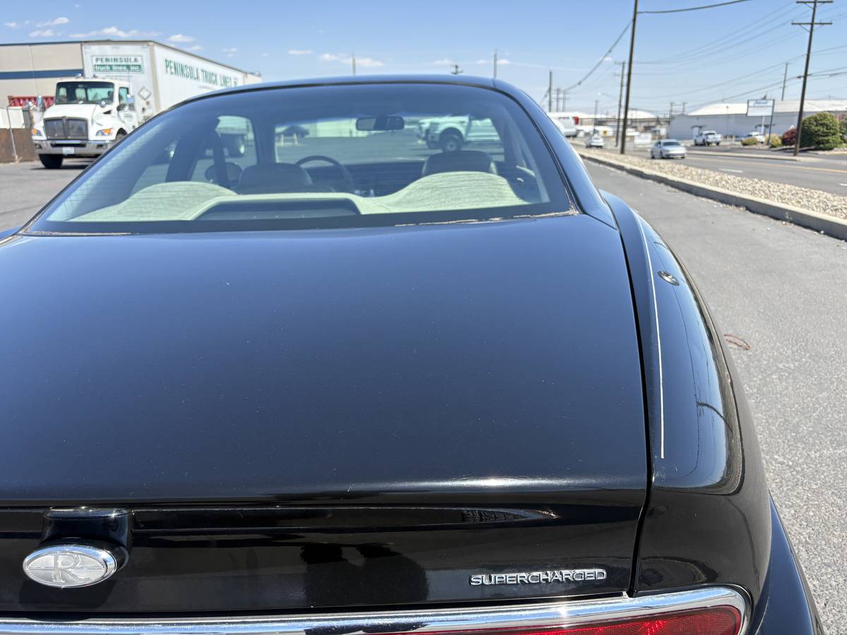 Buick-Riviera-1995-6