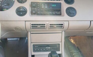 Buick-Riviera-1995-Red-Patina-finish-Tan-leather-21