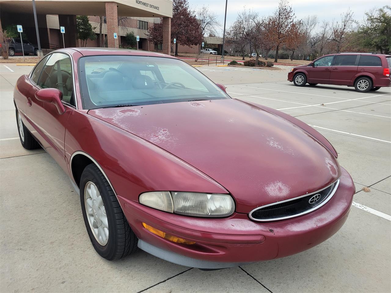 Buick-Riviera-1995-Red-Patina-finish-Tan-leather-22