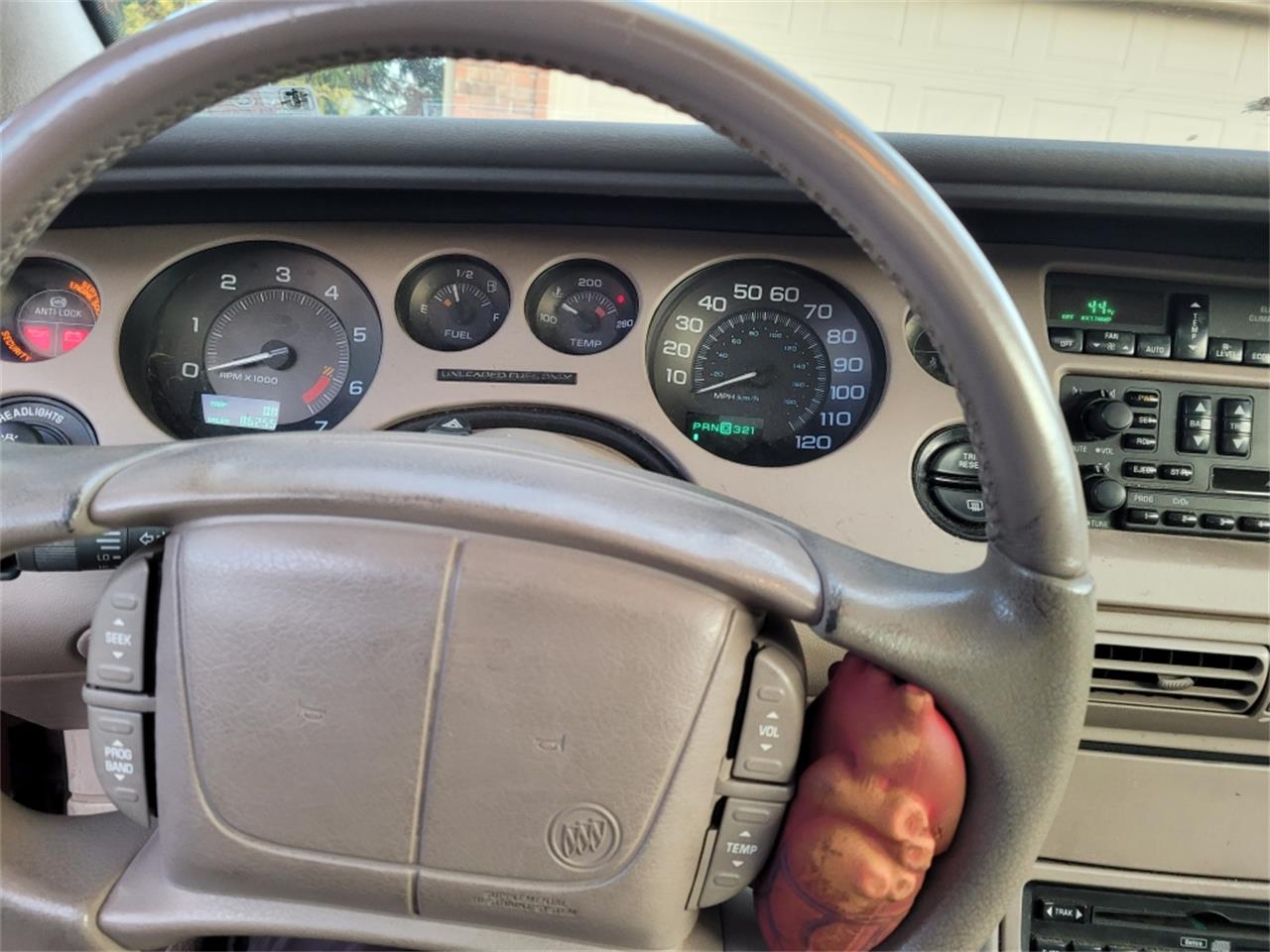 Buick-Riviera-1995-Red-Patina-finish-Tan-leather-30