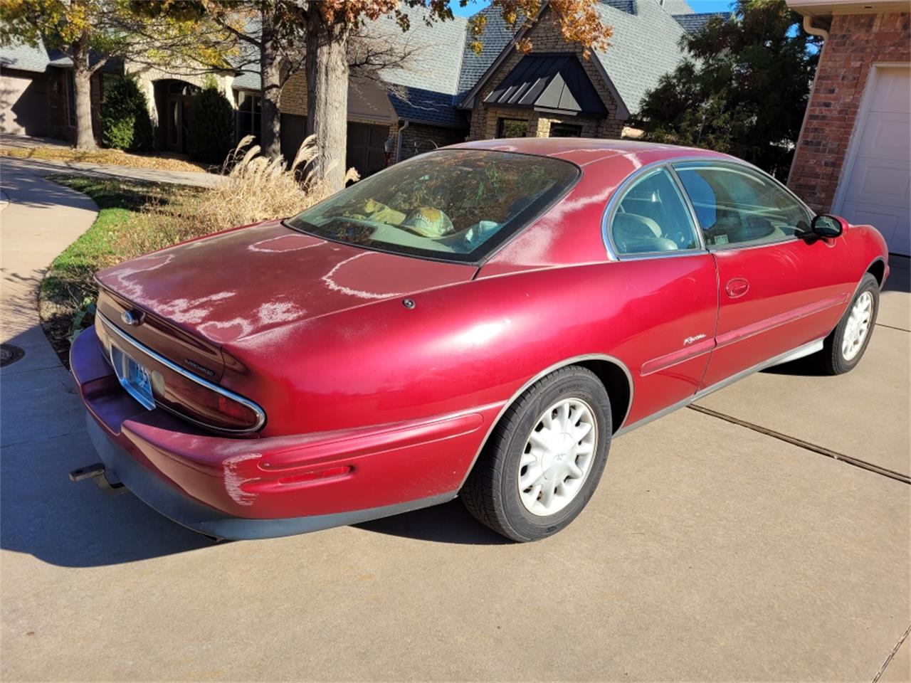 Buick-Riviera-1995-Red-Patina-finish-Tan-leather-8
