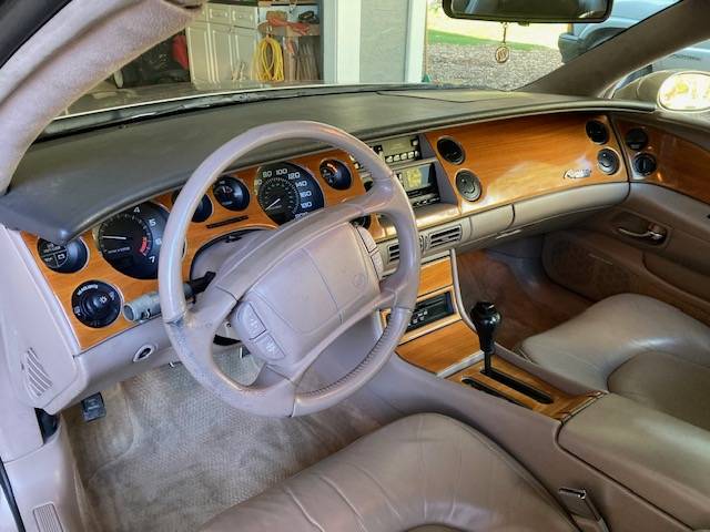 Buick-Riviera-1995-custom-4