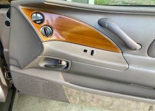 Buick-Riviera-1995-custom-8