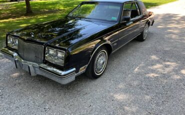 Buick-Riviera-5.0-v-8-1984-black-22
