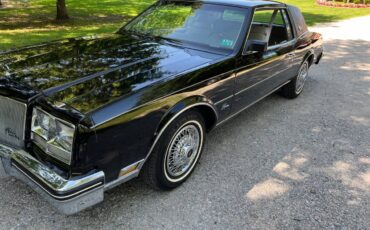 Buick-Riviera-5.0-v-8-1984-black