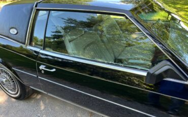 Buick-Riviera-5.0-v-8-1984-black-8