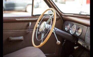 Buick-Roadmaster-1940-2