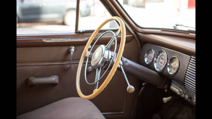 Buick-Roadmaster-1940-2