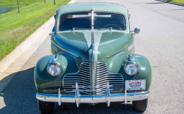 Buick-Roadmaster-1940-4-Door-34