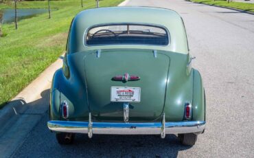 Buick-Roadmaster-1940-4-Door-4