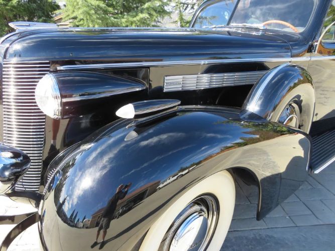 Buick-Roadmaster-1987