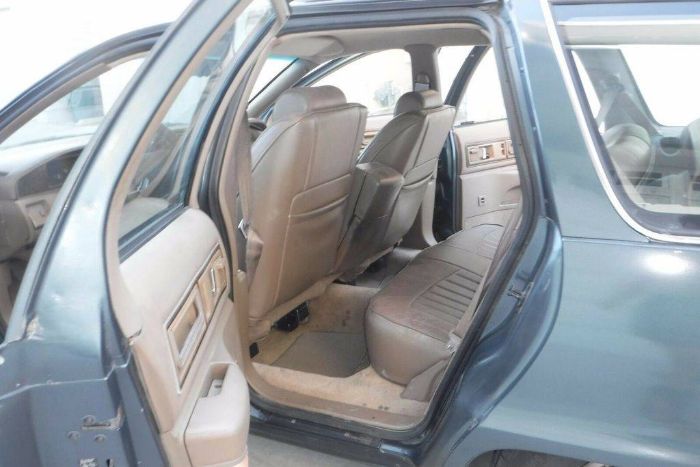 Buick-Roadmaster-1993-9