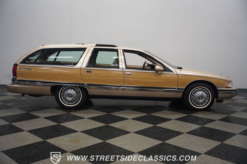 Buick-Roadmaster-1993-Light-Driftwood-Beige-17
