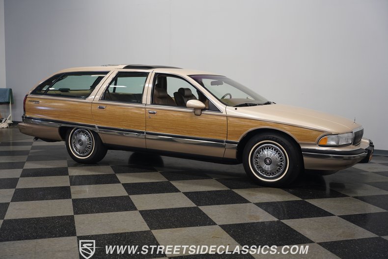 Buick-Roadmaster-1993-Light-Driftwood-Beige-18