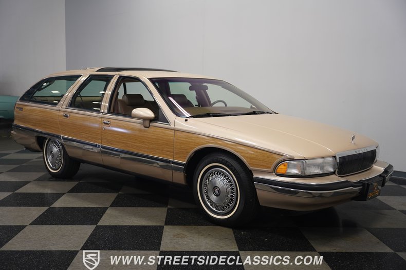 Buick-Roadmaster-1993-Light-Driftwood-Beige-19