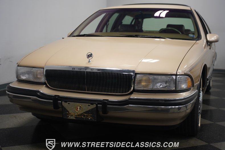 Buick-Roadmaster-1993-Light-Driftwood-Beige-23