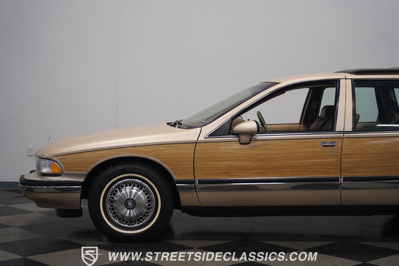 Buick-Roadmaster-1993-Light-Driftwood-Beige-27