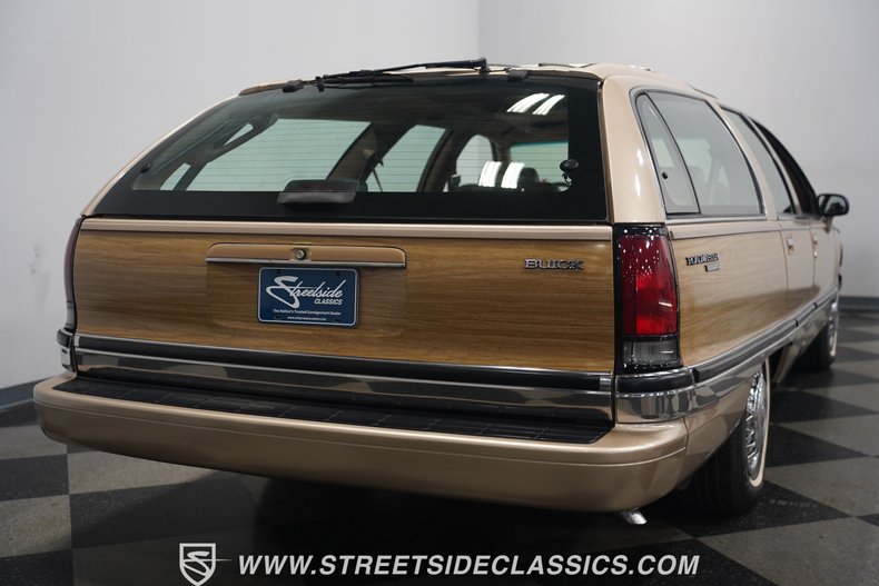 Buick-Roadmaster-1993-Light-Driftwood-Beige-31