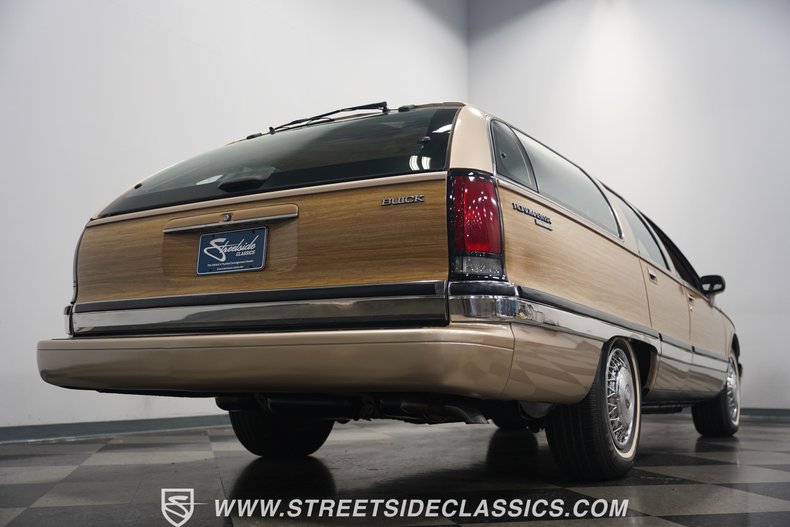 Buick-Roadmaster-1993-Light-Driftwood-Beige-32
