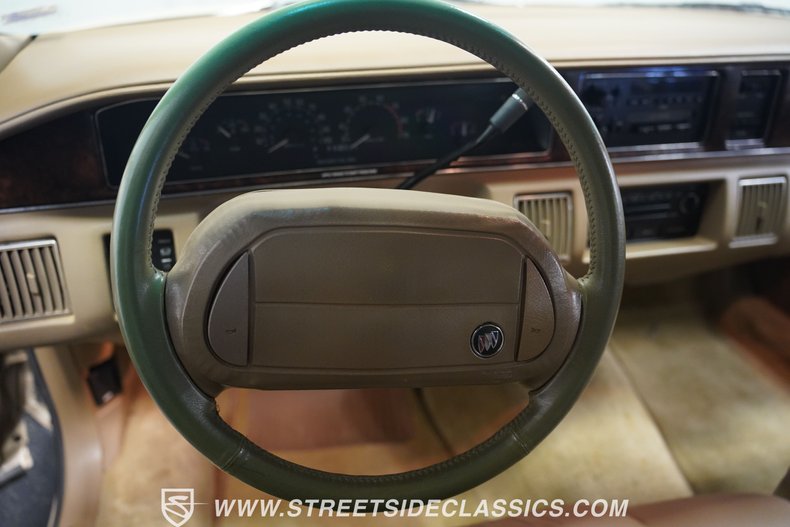 Buick-Roadmaster-1993-Light-Driftwood-Beige-41