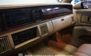 Buick-Roadmaster-1993-Light-Driftwood-Beige-46
