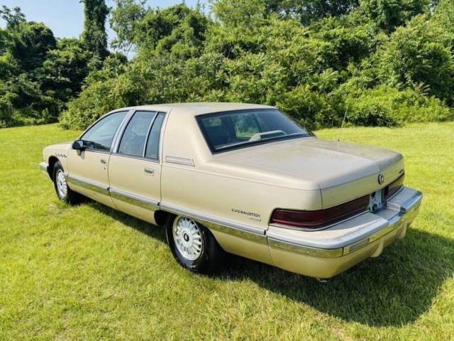 Buick-Roadmaster-1994-10