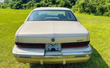 Buick-Roadmaster-1994-11