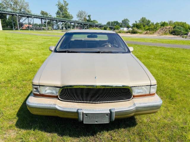 Buick-Roadmaster-1994-8