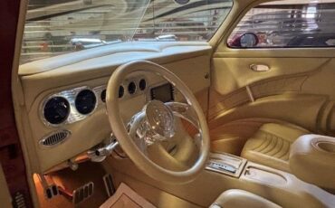 Buick-Sedan-1940-Red-Tan-23