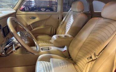 Buick-Sedan-1940-Red-Tan-8