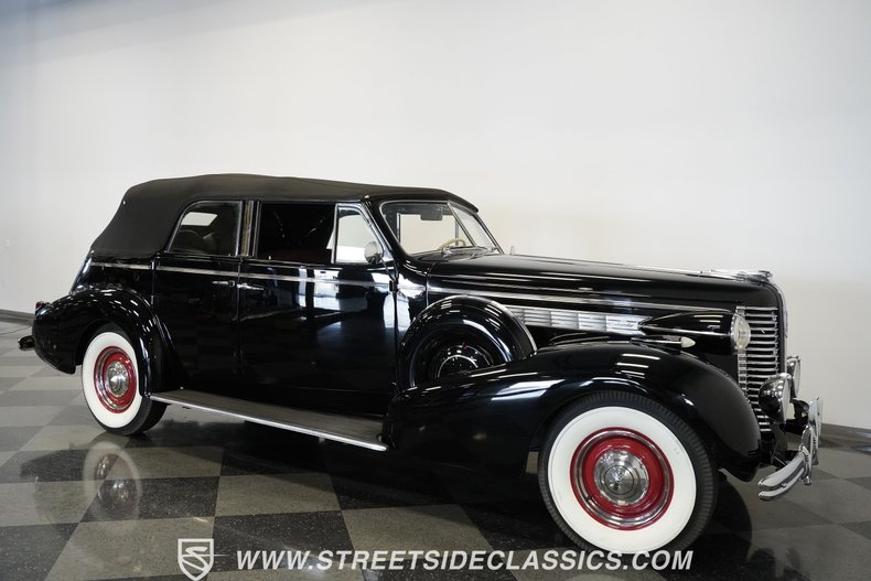 Buick-Series-80-1938-Black-Burgundy-15