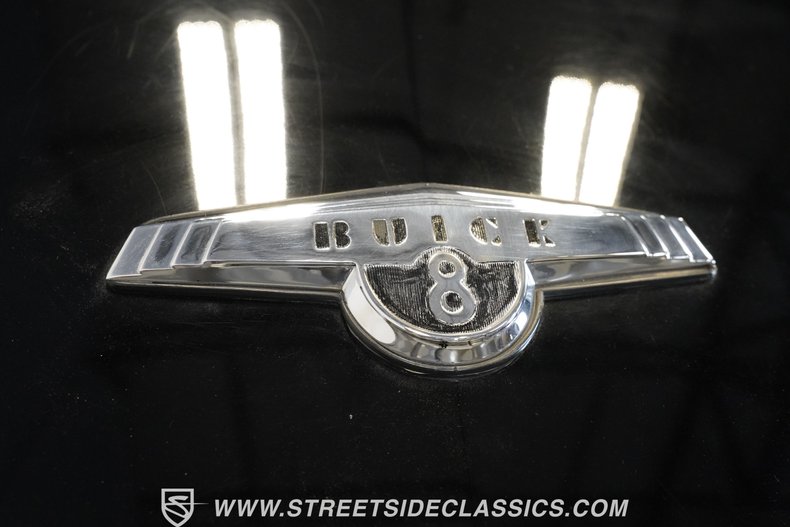 Buick-Series-80-1938-Black-Burgundy-16